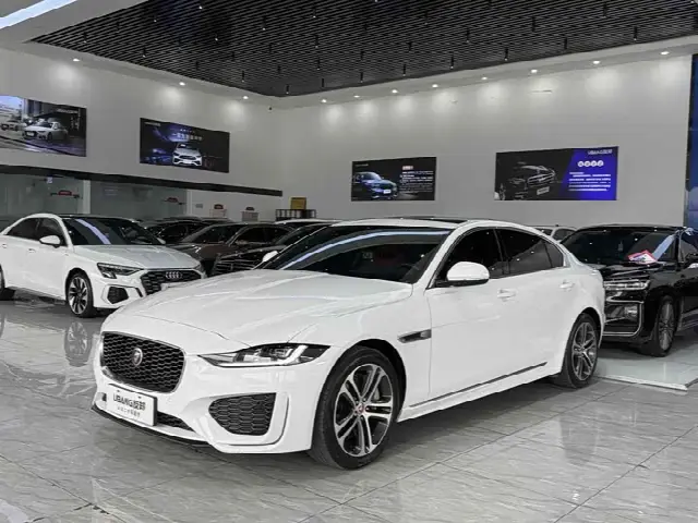 Jaguar XE L 2024, 10 000 км