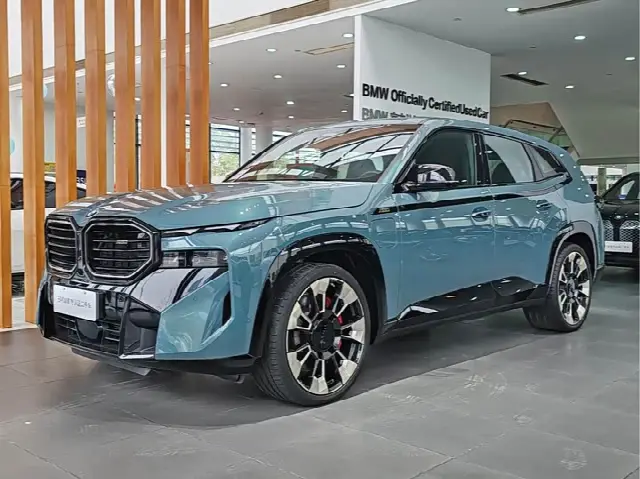 BMW XM 2023, новый