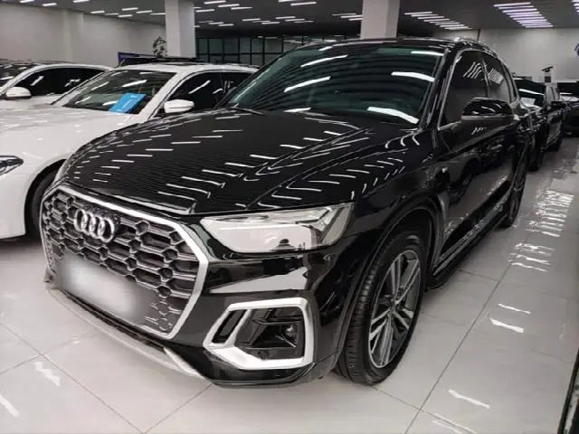 Audi Q5L 2022, 82 400 км