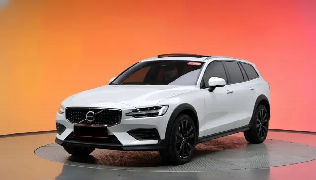 Volvo V60 2019, 19 034 км
