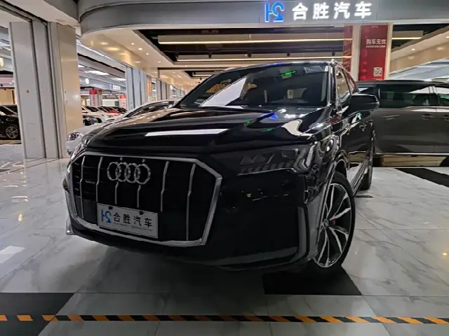 Audi Q7 2022, 82 300 км