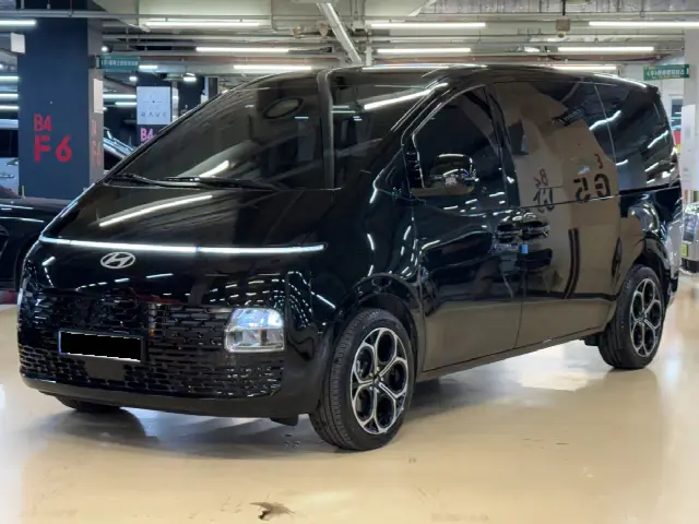 Hyundai Staria 2021, 11 335 км