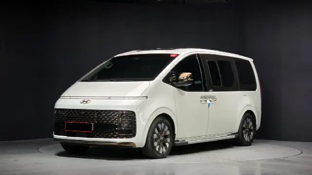 Hyundai Staria 2021, 119 893 км