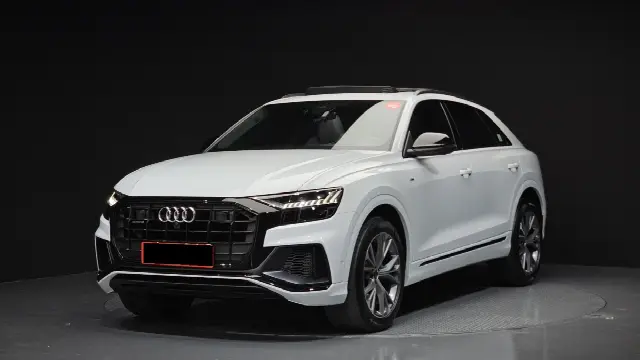 Audi Q8 2018, 21 826 км