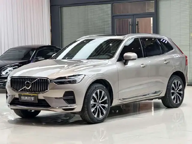 Volvo XC60 2025, 5 000 км