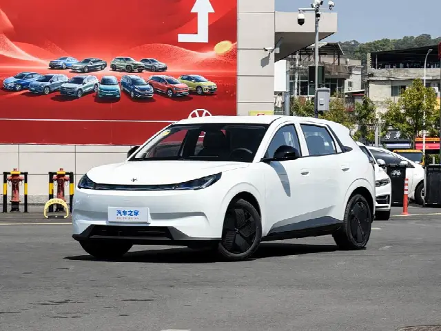BAIC Arcfox T1 2025, новый