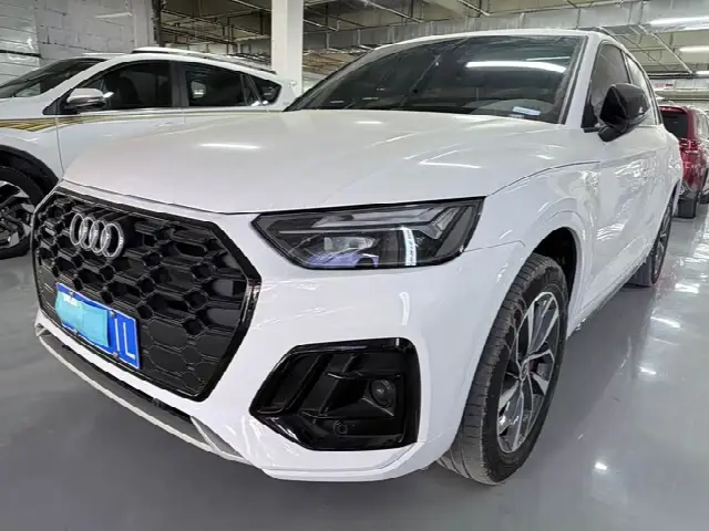 Audi Q5L 2025, 43 000 км