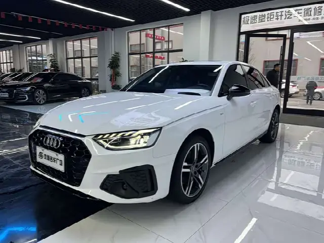 Audi A4L 2022, 54 000 км