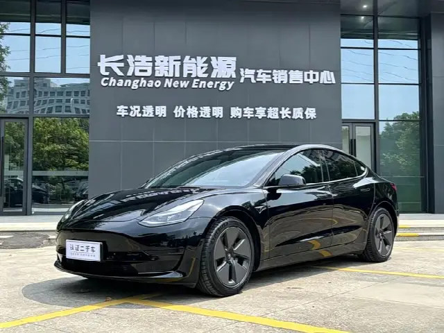 Tesla Model 3 2022, 76 000 км