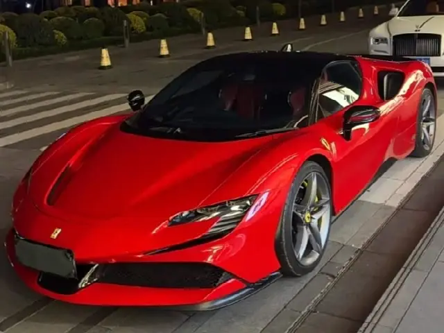Ferrari SF90 2020, 4 000 км