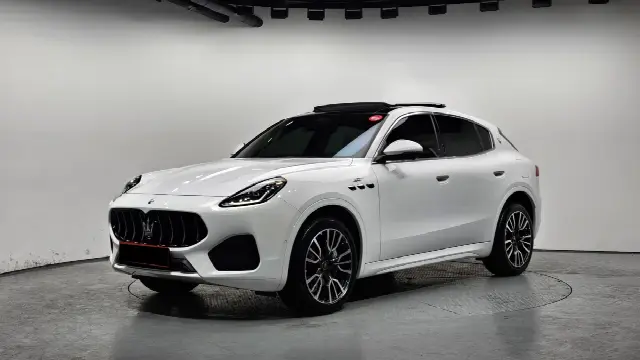 Maserati Grecale 2022, 12 371 км