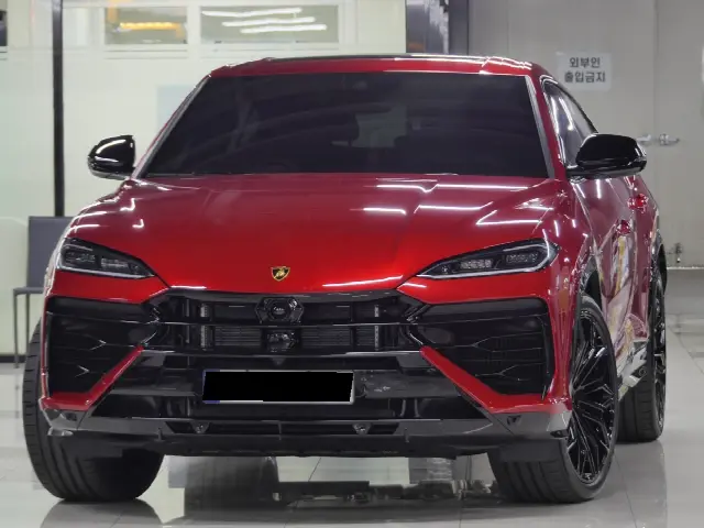 Lamborghini Urus 2018, новый