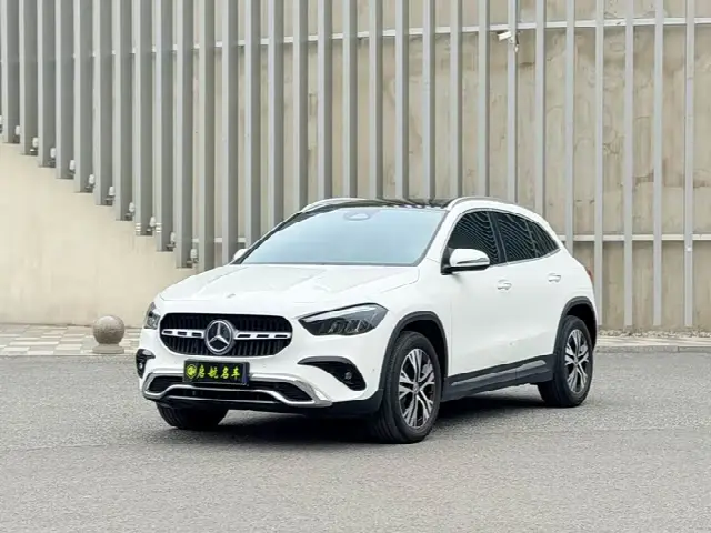 Mercedes-Benz GLA-Class 2024, 10 000 км
