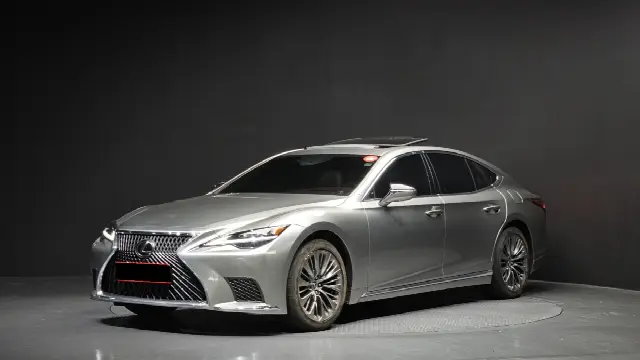 Lexus LS 2017, 30 171 км