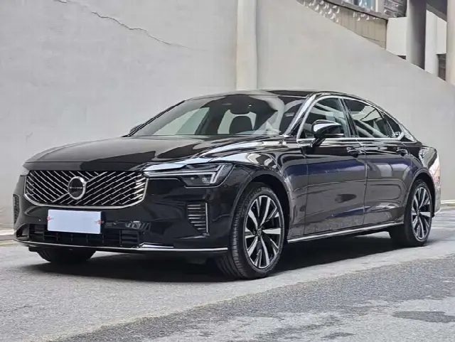 Volvo S90 2026, 4 500 км