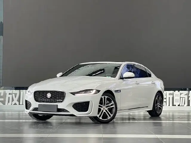Jaguar XE L 2021, 20 000 км