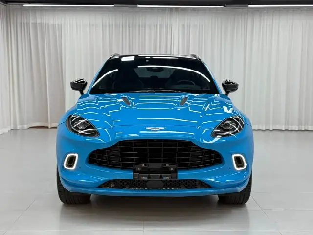 Aston Martin DBX 2022, 31 000 км