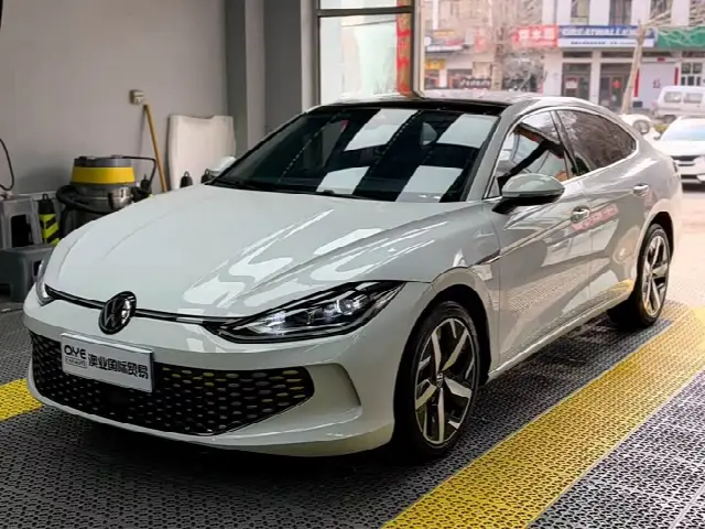 Volkswagen Lamando L 2023, 21 000 км