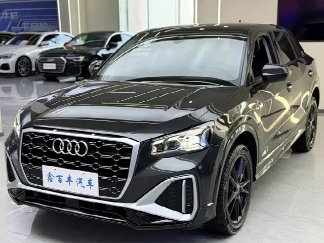 Audi Q2L 2022, 30 000 км