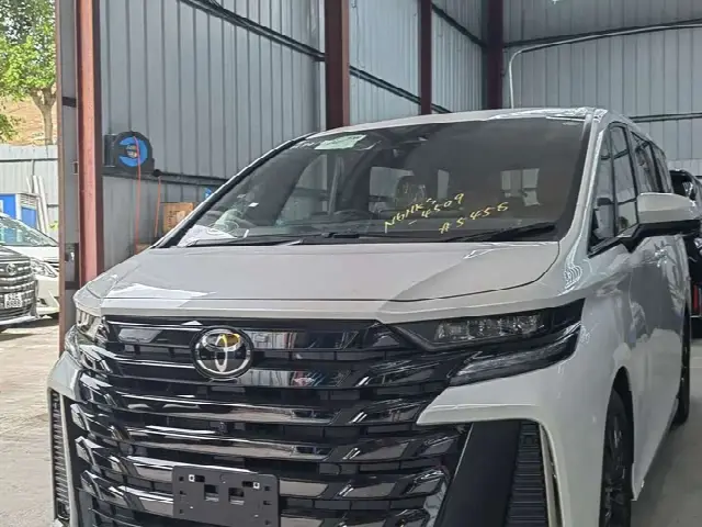 Toyota Vellfire 2024, 3 000 км