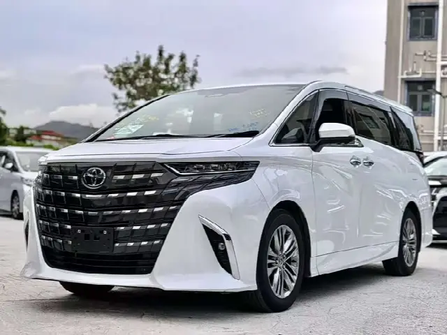 Toyota Alphard 2025, новый