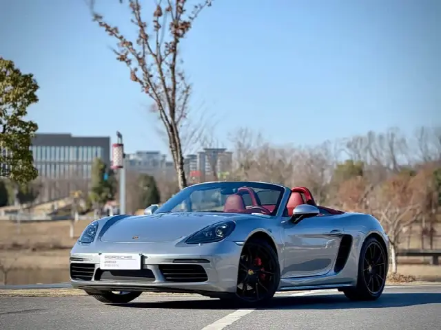 Porsche 718 2022, 49 800 км