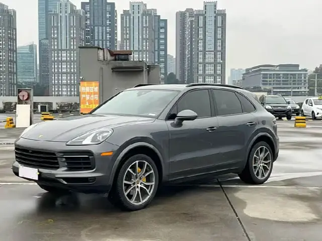 Porsche Cayenne 2019, 73 000 км
