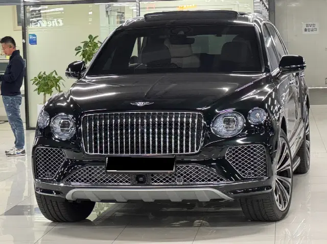 Bentley Bentayga 2016, 8 900 км
