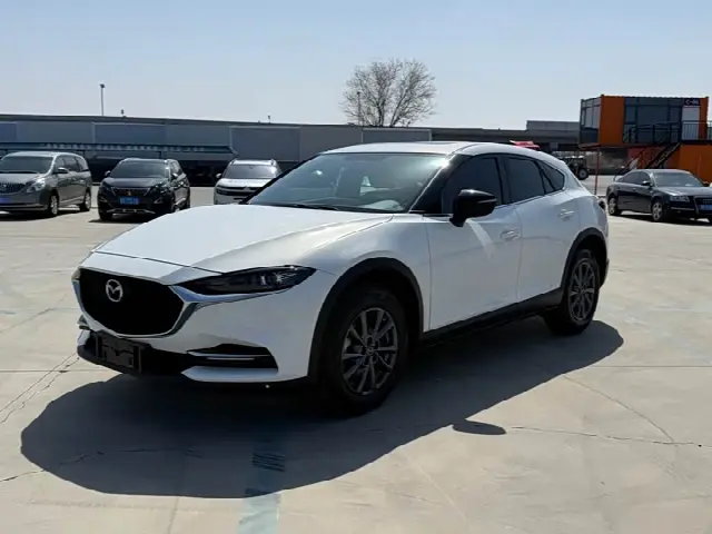 Mazda CX-4 2021, 13 000 км