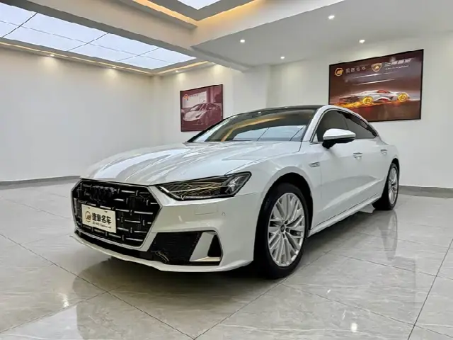 Audi A7L 2022, 18 000 км