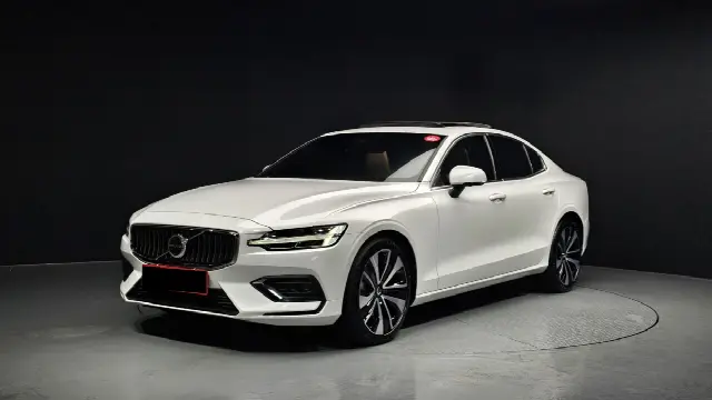 Volvo S60 2019, 5 573 км