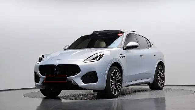 Maserati Grecale 2022, 23 549 км