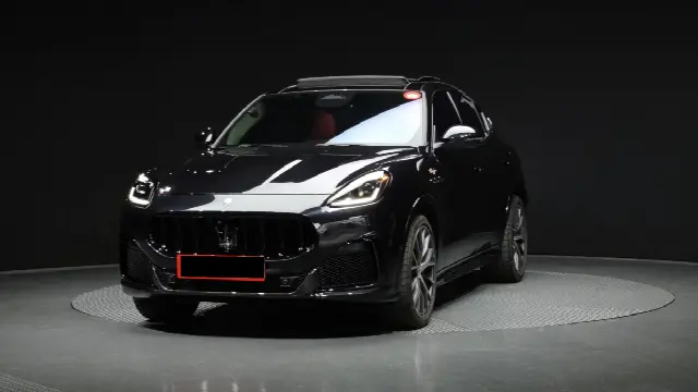 Maserati Grecale 2022, 21 350 км
