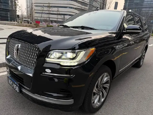 Lincoln Navigator 2022, 53 000 км