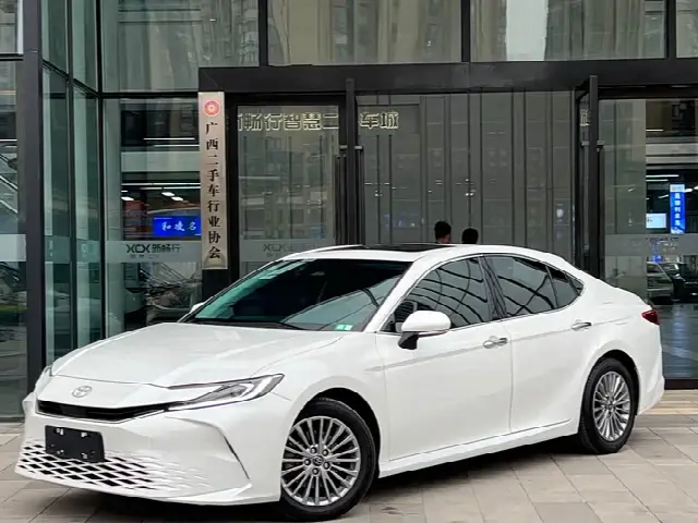 Toyota Camry 2024, 12 000 км