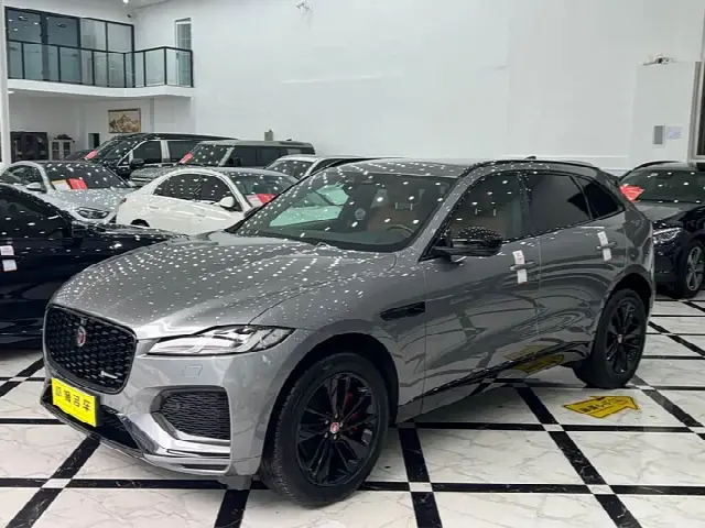 Jaguar F-Pace 2023, 50 000 км