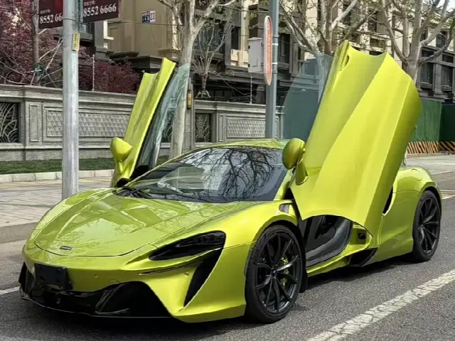 McLaren Artura 2021, 19 000 км
