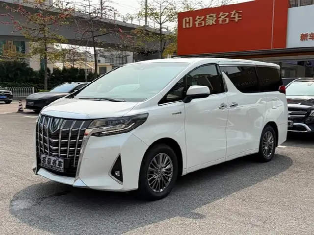 Toyota Alphard 2021, 68 000 км