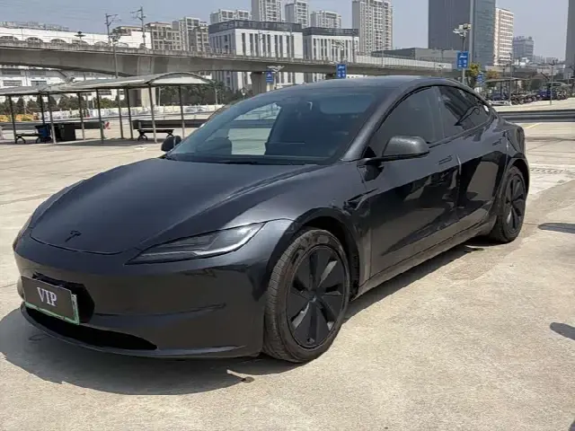 Tesla Model 3 2025, 20 000 км