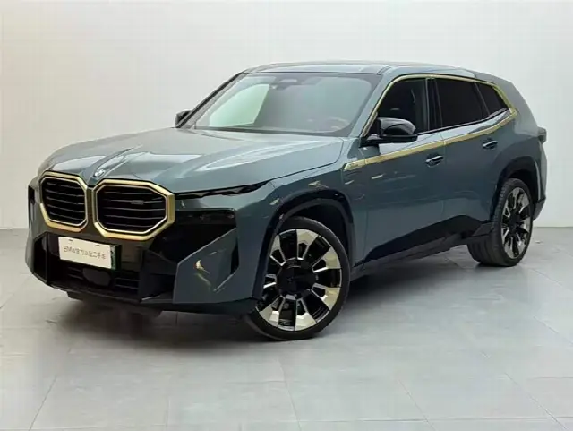BMW XM 2023, 1 400 км