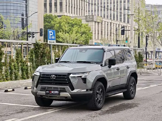 Lexus GX 2024, 16 000 км