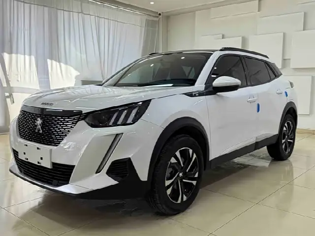 Peugeot 2008 2022, 9 500 км