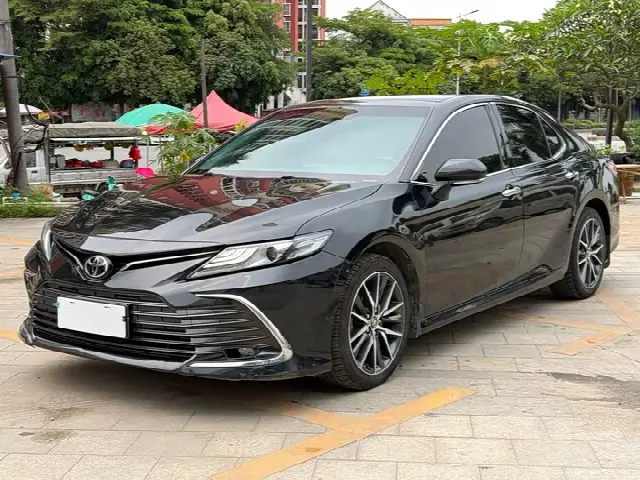 Toyota Camry 2021, 77 000 км