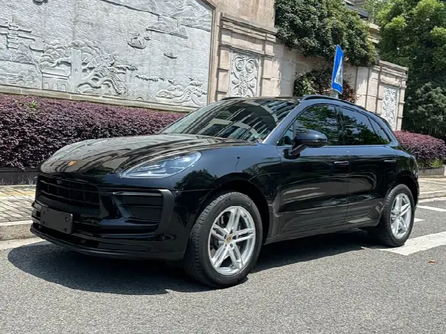 Porsche Macan 2022, 40 000 км