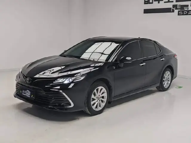 Toyota Camry 2021, 37 200 км