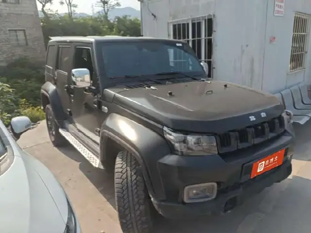 BAIC Beijing BJ40 2023, 60 000 км