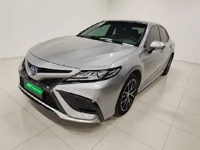 Toyota Camry 2021, 64 300 км