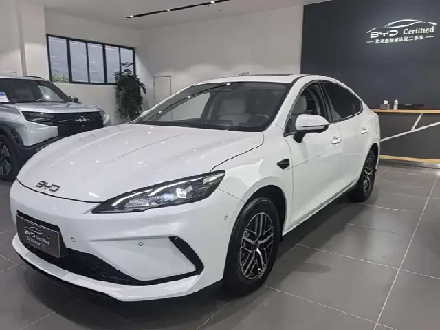 BYD Seal 05 DM-i Hybrid 2025, 6 200 км