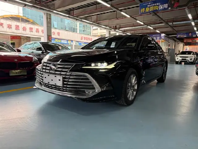 Toyota Avalon 2024, 9 700 км