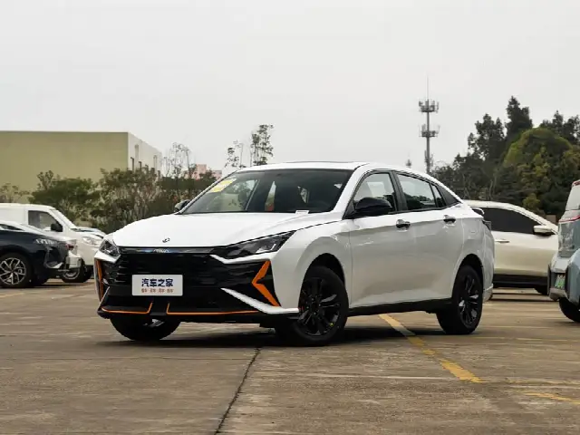 Dongfeng Aeolus Yixuan 2025, новый